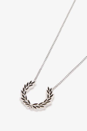 Fred Perry Laurel Wreath Necklace Metallic Silver | FP70478