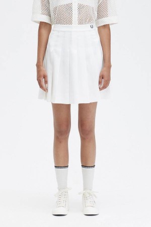 Fred Perry Pleated Tennis Skirt Snow White | FP70603